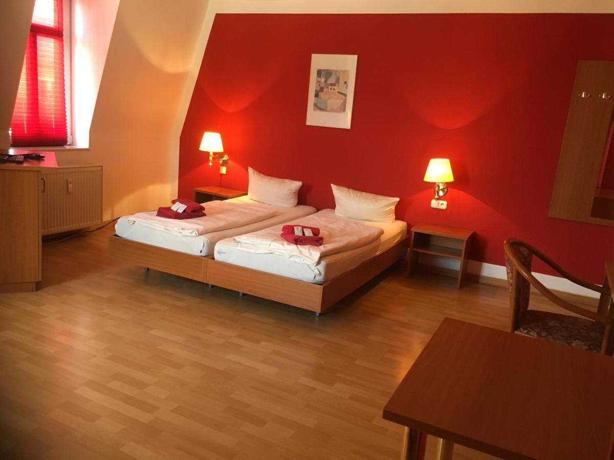 Ryde & Hyde Budget Hotel Dresden Bagian luar foto